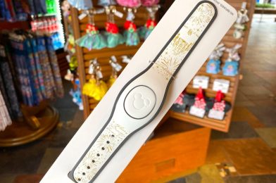 PHOTOS: New “Where Dreams Come True” Disney Parks MagicBand Now Available at Disney Springs