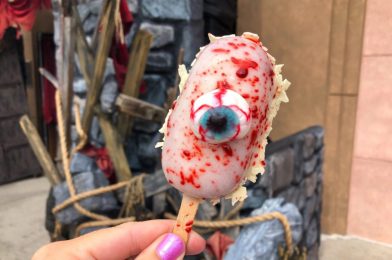 REVIEW: Red Velvet and White Chocolate Cake Pop is a Bloody Good Treat from the Halloween Horror Nights Tribute Store at Universal Studios Florida