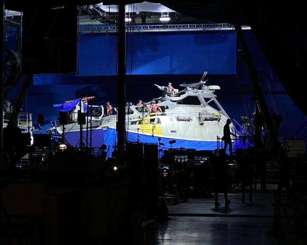 James Cameron Shares New Behind-the-Scenes Photos From Massive Set of ...