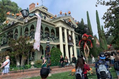 The Exclusive Way to Ride Haunted Mansion Holiday in Disneyland