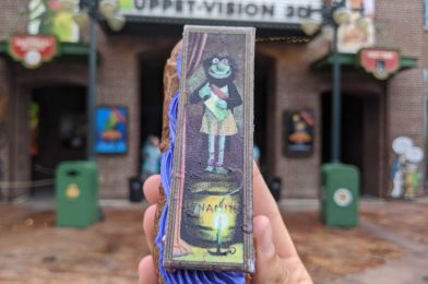 REVIEW: Muppets Haunted Mansion Éclair is a Super-Chocolatey, Muppetational Treat at PizzeRizzo in Disney’s Hollywood Studios