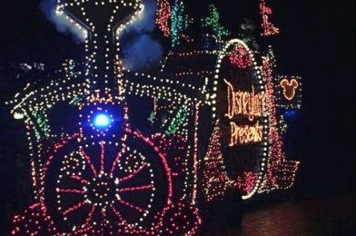VIDEO: Could the Main Street Electrical Parade Be Coming Back to Disneyland?! 😱