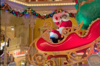 VIDEO: Black Santa Claus Appears in Disney Very Merriest After Hours Parade at Magic Kingdom