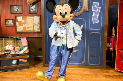 ALERT!🚨Mickey is the STAR of Disney’s New MONTHLY Merchandise Collection!