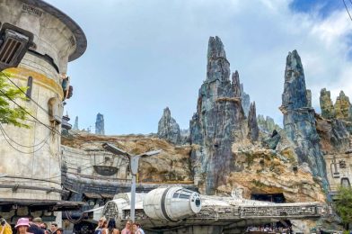 A TINY ‘Star Wars’ Spaceship Just Sold for $2.3 MILLION 😳
