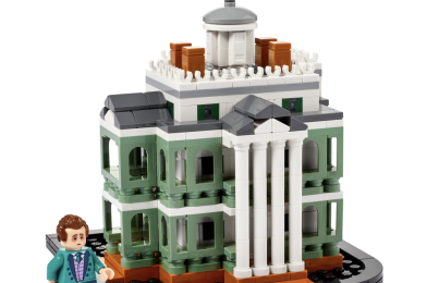 New The Haunted Mansion LEGO Set Coming August 1