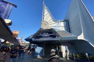 VIDEO: Guests Improvise Star Tours Sound Effects When Audio Stops Working