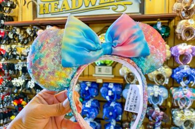 You Have to See Disney World’s Stunning PEARL Minnie Ears