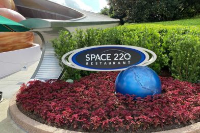 REVIEW: Space 220 Restaurant at EPCOT Gets Back Into Orbit with NEW Peanut Butter Comet, Charcoal Olive Oil Dessert & More