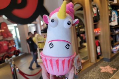 New Minion Cupcakes & Candy Plush, Headband Arrive at Universal Studios Hollywood