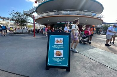 REVIEW: Breakfast Bowl with Tots and Cinnamon Sticky Bubble Bread Debuts at The Lunching Pad in Magic Kingdom