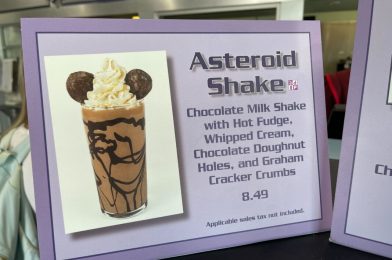 REVIEW: New Asteroid Shake at Auntie Gravity’s Galactic Goodies in Magic Kingdom