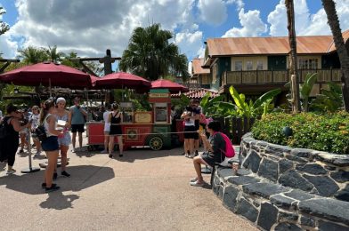 REVIEW: Pepperoni Pizza Spring Rolls Return to Magic Kingdom