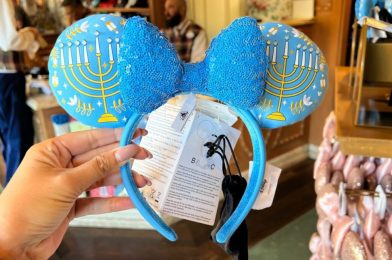 NEW Light-Up 2023 Hanukkah Minnie Ear Headband Arrives at Disneyland Resort