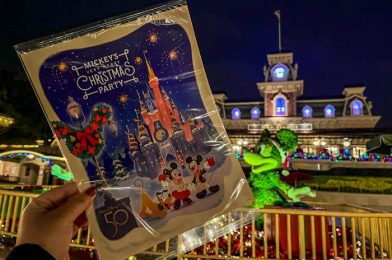 Where To Find the BEST Photo Ops and Magic Shots at Mickey’s Very Merry Christmas Party